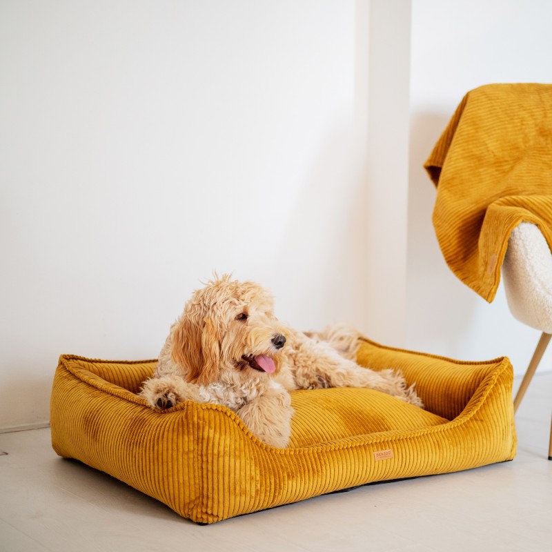 Denzoo Orthopedische Hondenmanden Orthopedische Hondenmand Milano Ribbed Mosterd – Visco Memory Foam – Luxe & Wasbaar Orthopedische Hondenmand Milano Ribbed Mosterd – Visco Memory Foam – Luxe & Wasbaar - Afbeelding 3